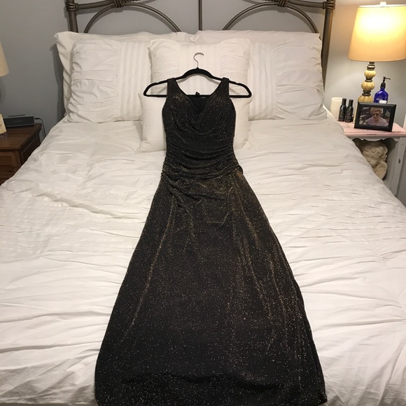 Ralph Lauren gown - Picture 6 of 7